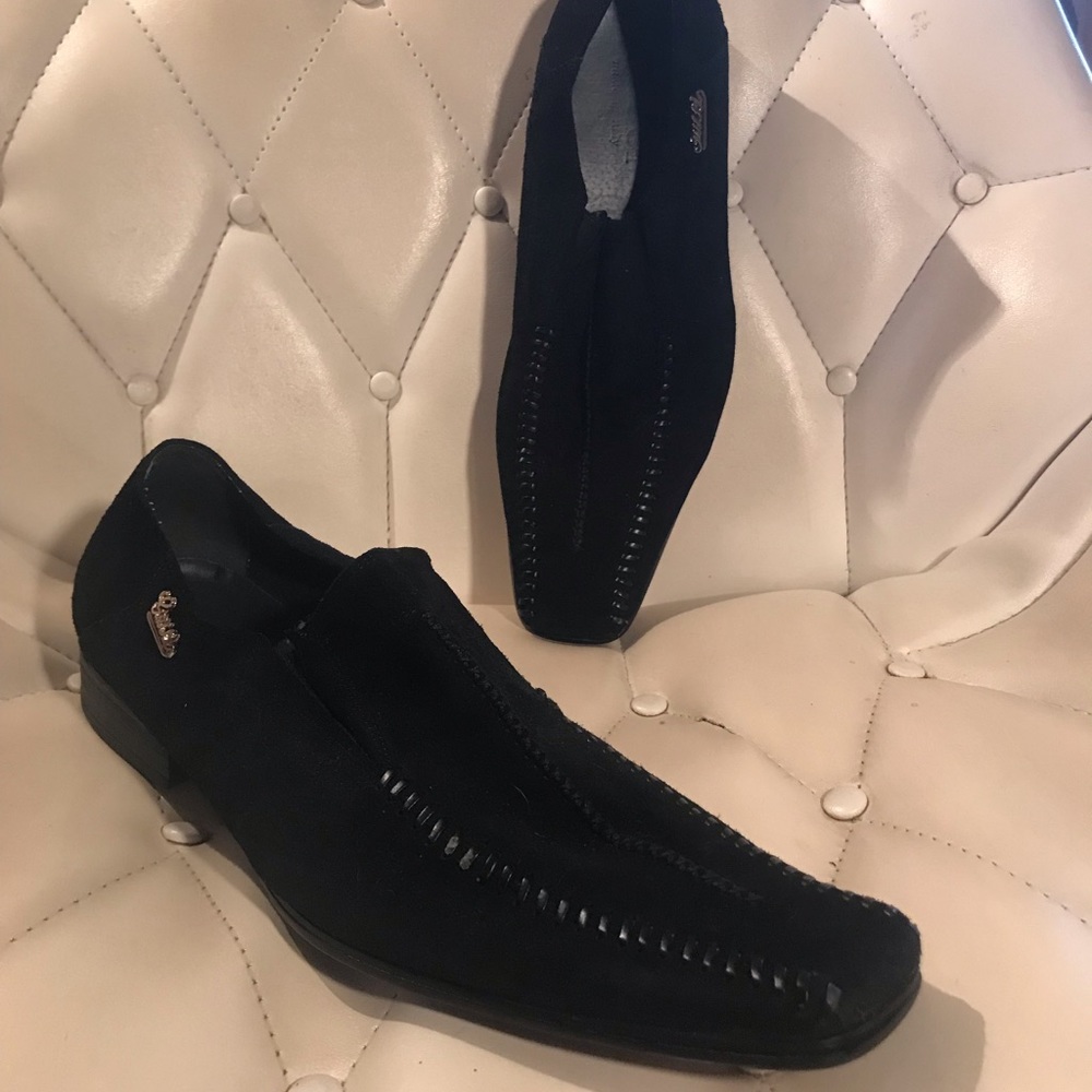 GUCCI -- Men’s Black Slip On Loafer Shoes